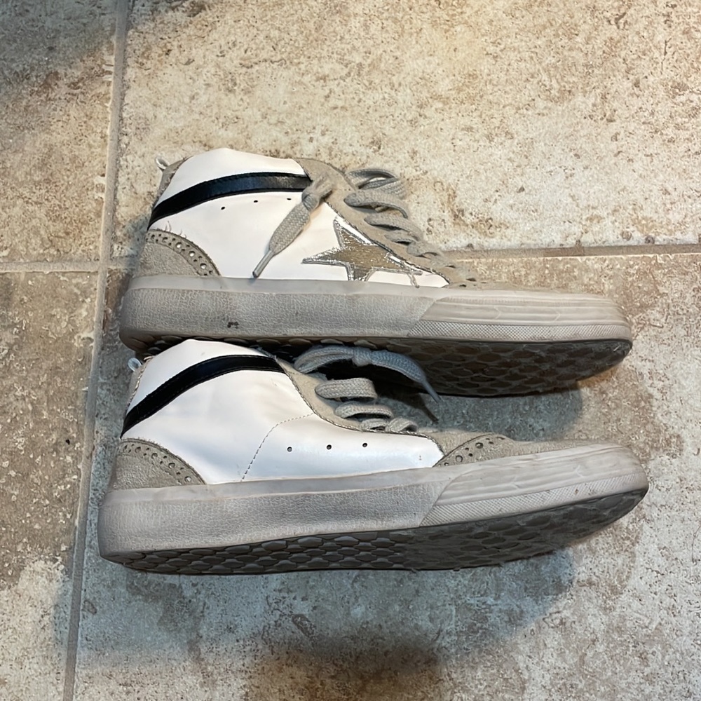 Hi-Top Sneakers